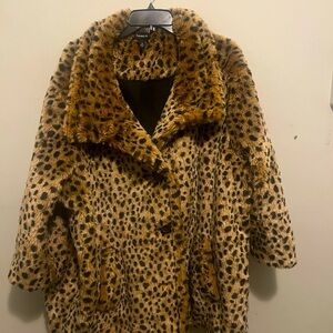Plus Size Cheetah Print Fur Jacket